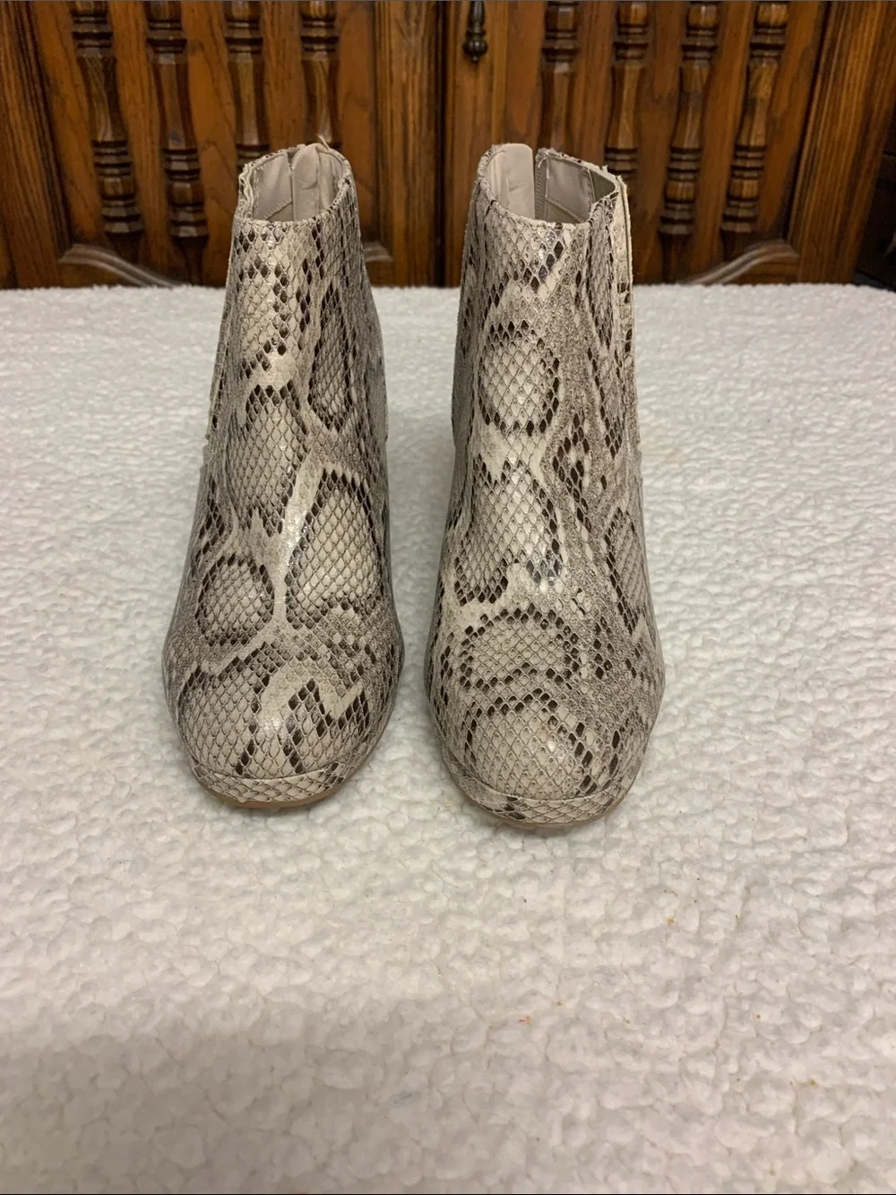 Sugar Juliette wedge Snakeskin Booties NEW Size 7 1/2 zipper heels easy on & off